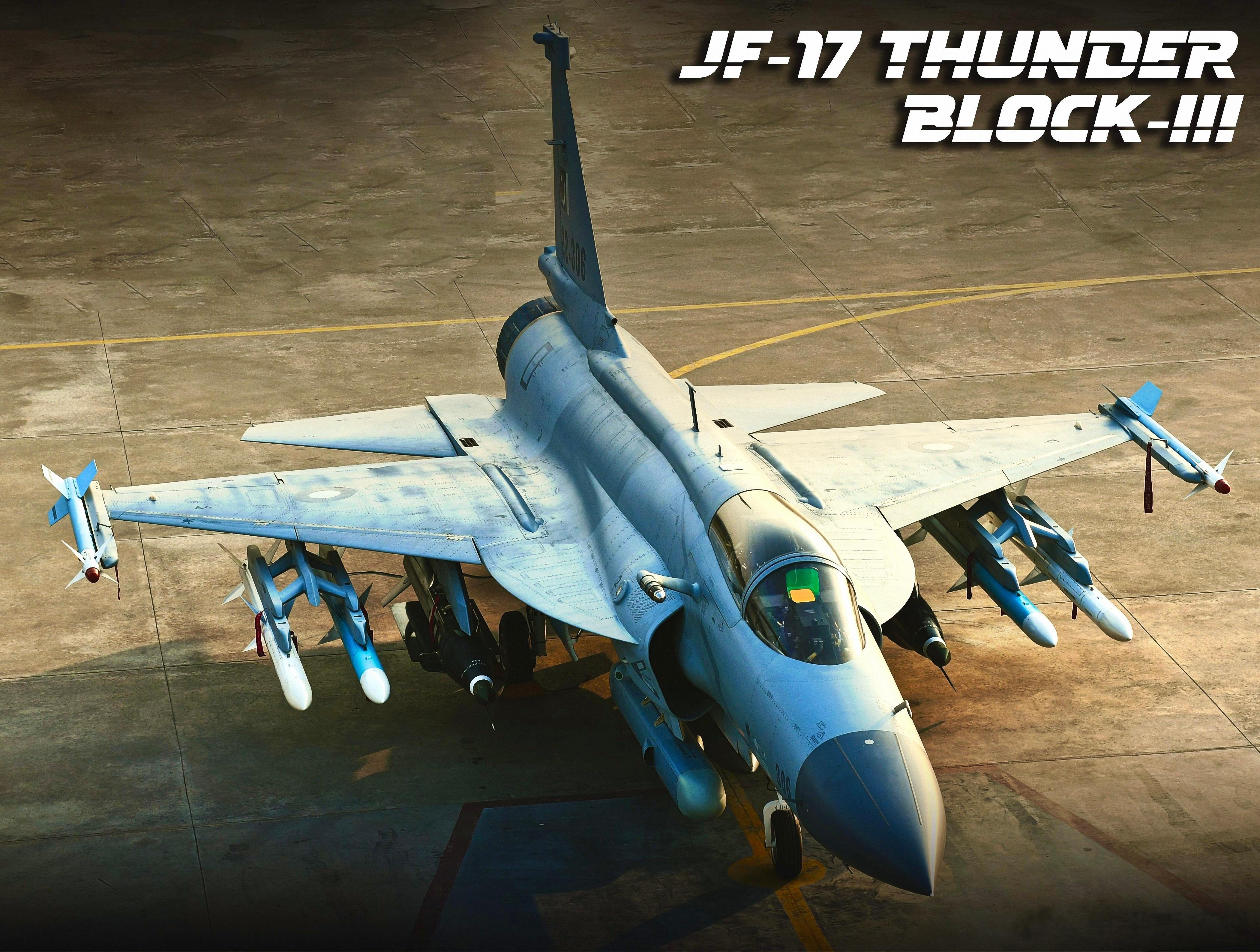 4中2近+2滑翔制导炸弹+1电战吊舱+1副油箱，满挂载状态下的JF-17“枭龙”