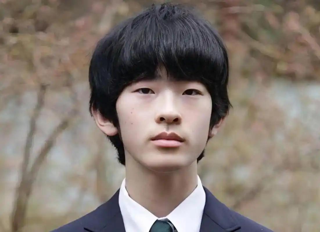 太离谱！全日本都在等他结婚
日本皇室下一代只剩一根男丁，全日本都在催他生儿子——