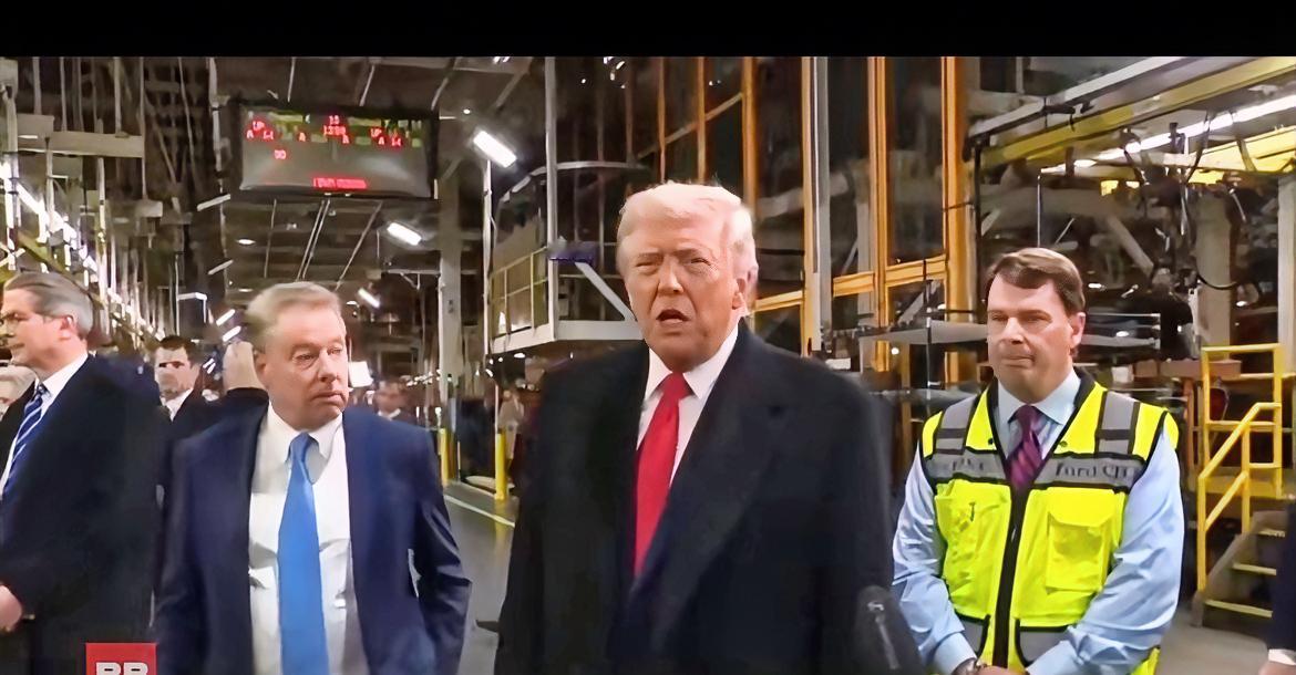 特朗普亲自鼓动伊朗抗议者夺权！

美国总统特朗普发文表示，已取消与伊朗官员的所有