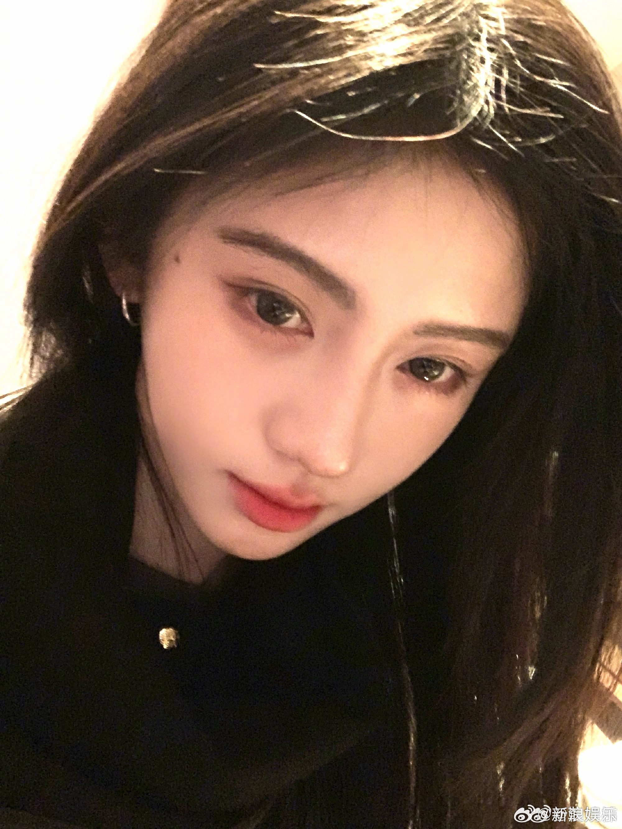 【丝芭传媒再发鞠婧祎相关声明】丝芭传媒回应月鳞绮纪争议4月1日，发声明再次强调鞠