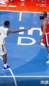 哈登、东契奇这提前变向一模一样？
登哥是招牌连续胯下先迷惑，然后突然变向；东契奇