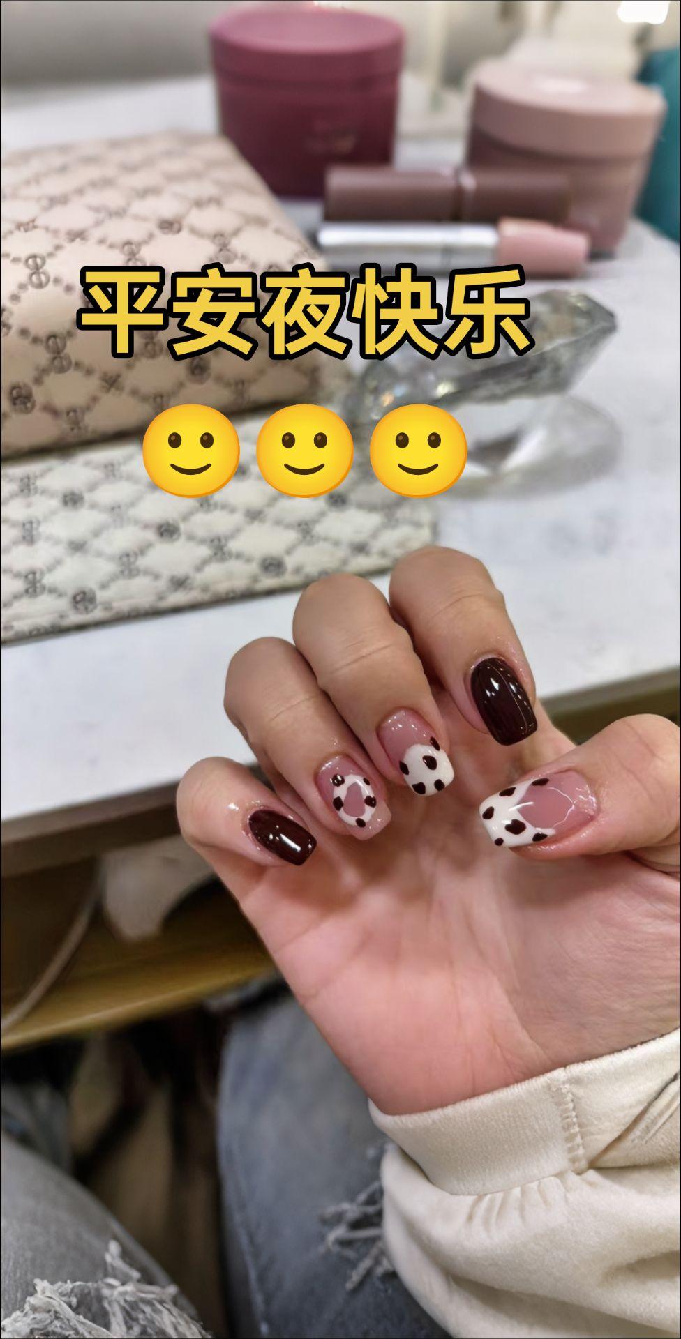 生活，一半是回忆，一半是继续。忘不掉的是回忆，继续的是生活，错过的，就当是路过