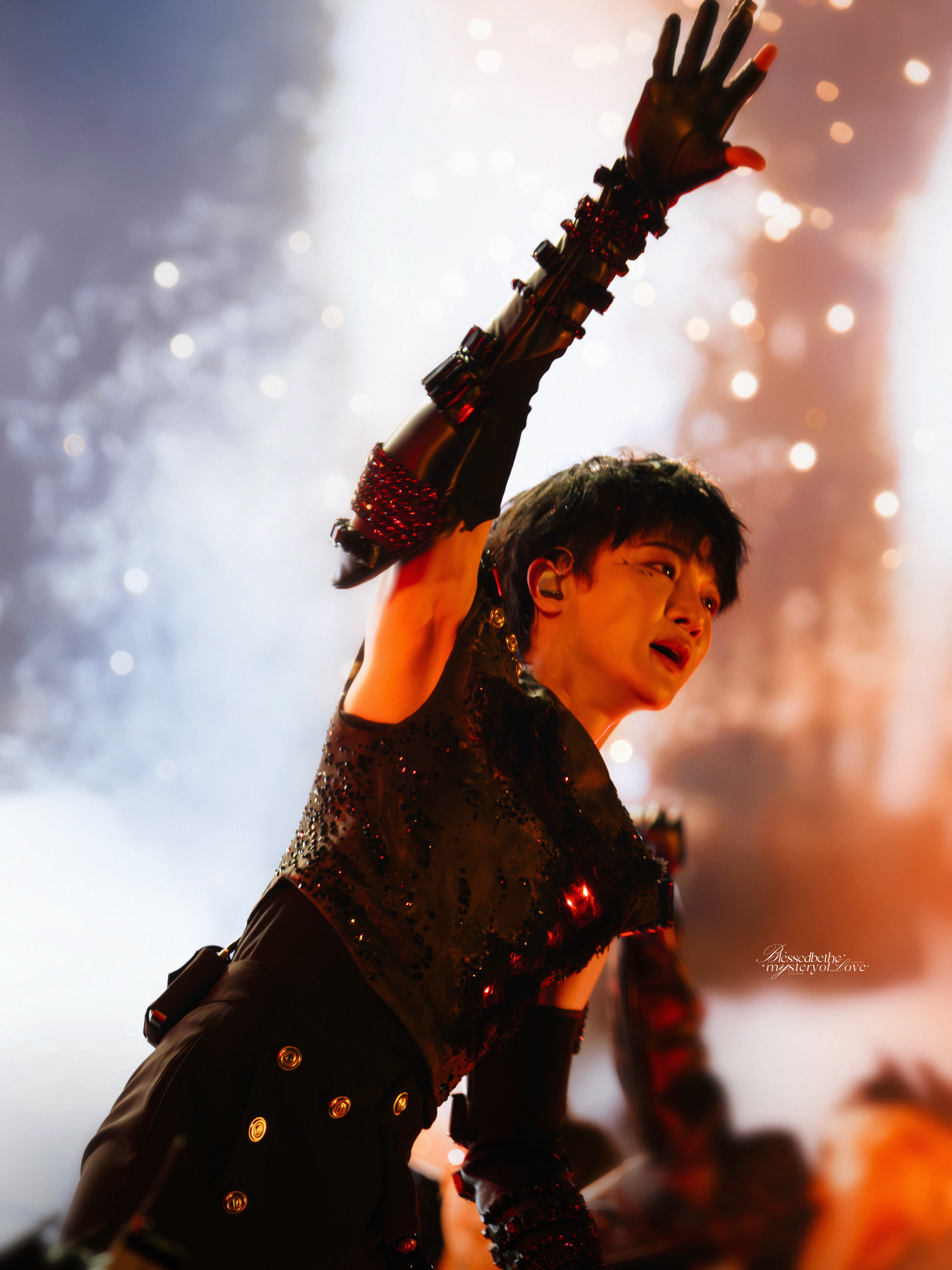 周深3️⃣腾讯音乐由你榜⭐周深出道十二周年纪念曲如约 原来你早已如约，我们终于如