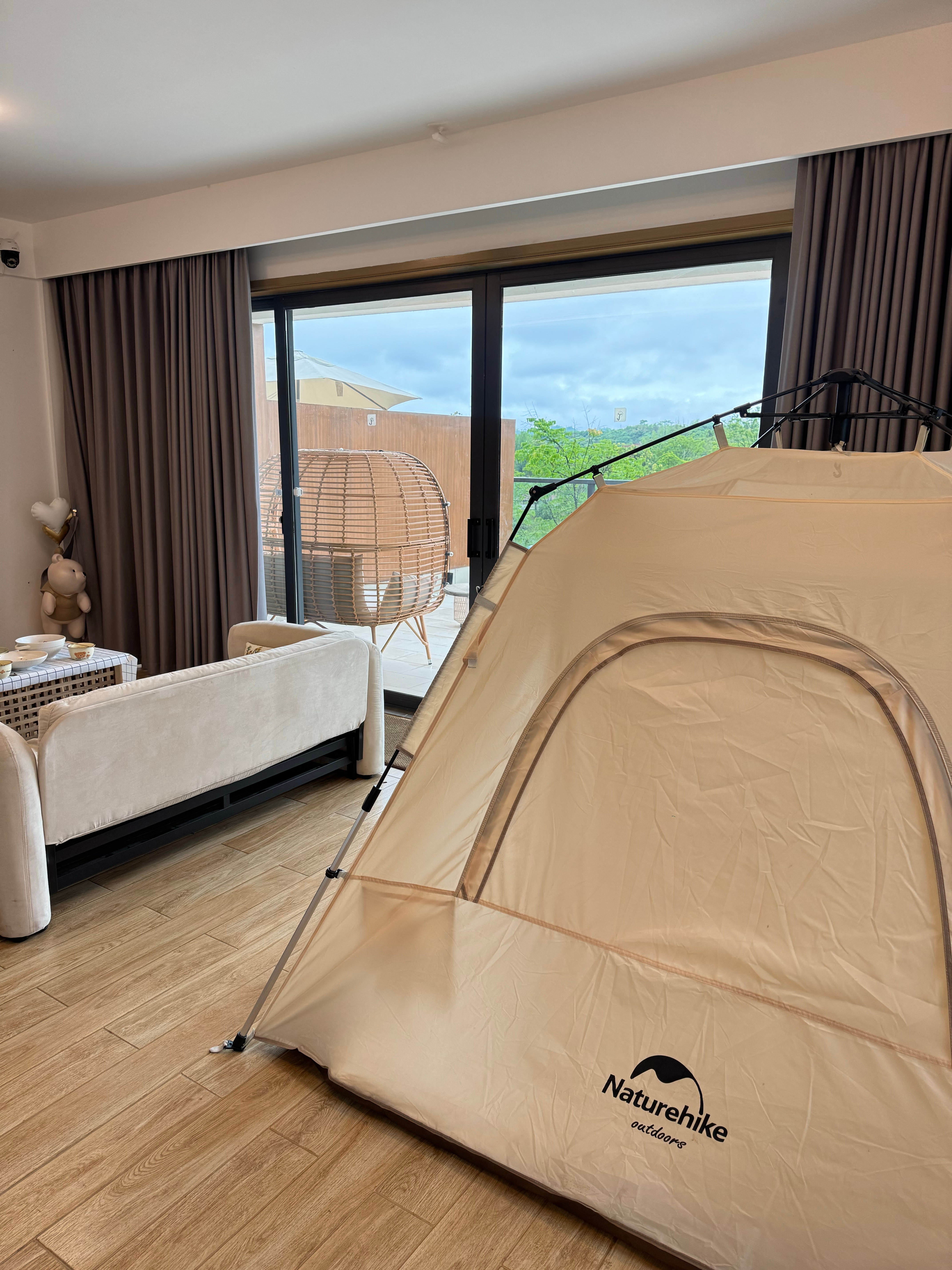 住到了满意的🏠 还在客厅里假装露营⛺️ 暗自发誓自己家也要有超绝大露台是谁在偷
