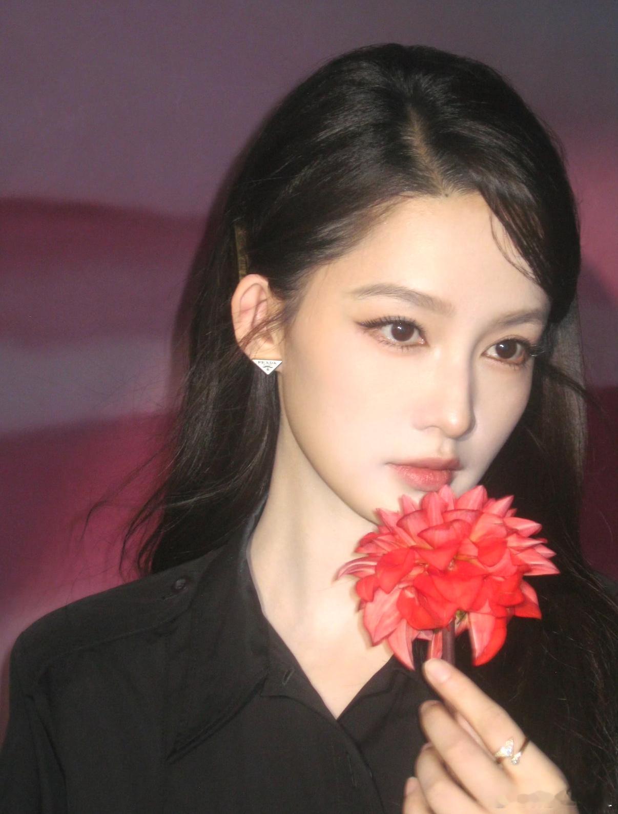 这竟然是李沁，好美啊 