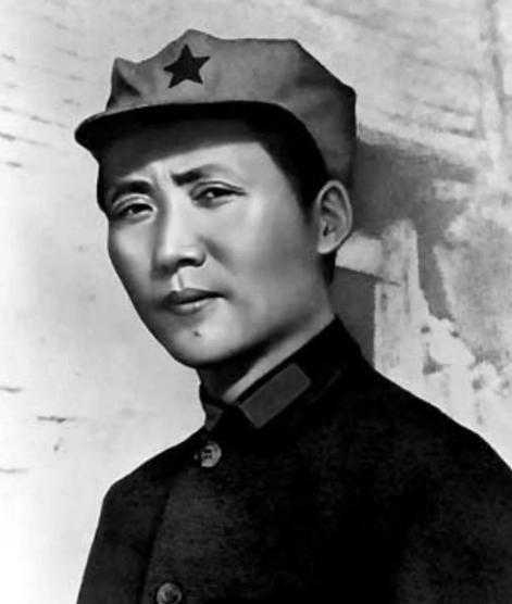 1940年，是陕甘宁边区经济最困难的年头，连毛主席都穿着打满补丁的衣服，伙食也跟