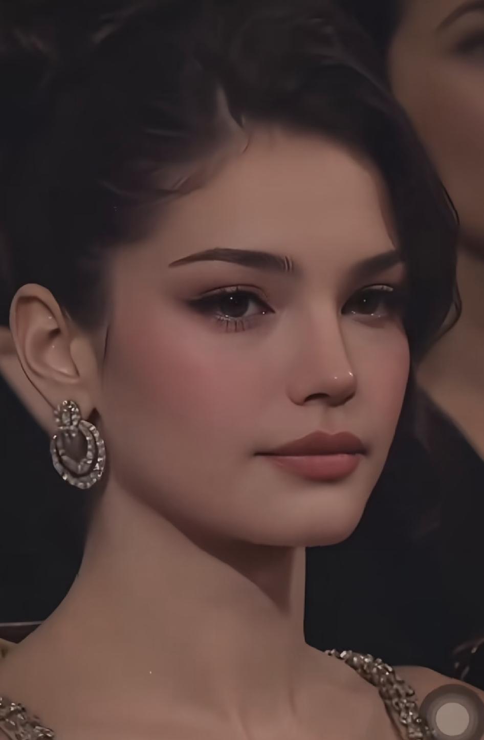 下面四位哪位算得上美女，带你一起来欣赏下面的几位美女，看看那一位符合你的审美标准