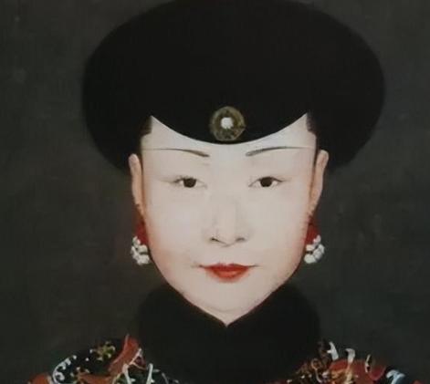 坊间流传一段清宫往事：乾隆 81 岁时，格外思念早逝的五阿哥永琪，便吩咐太监翻愉
