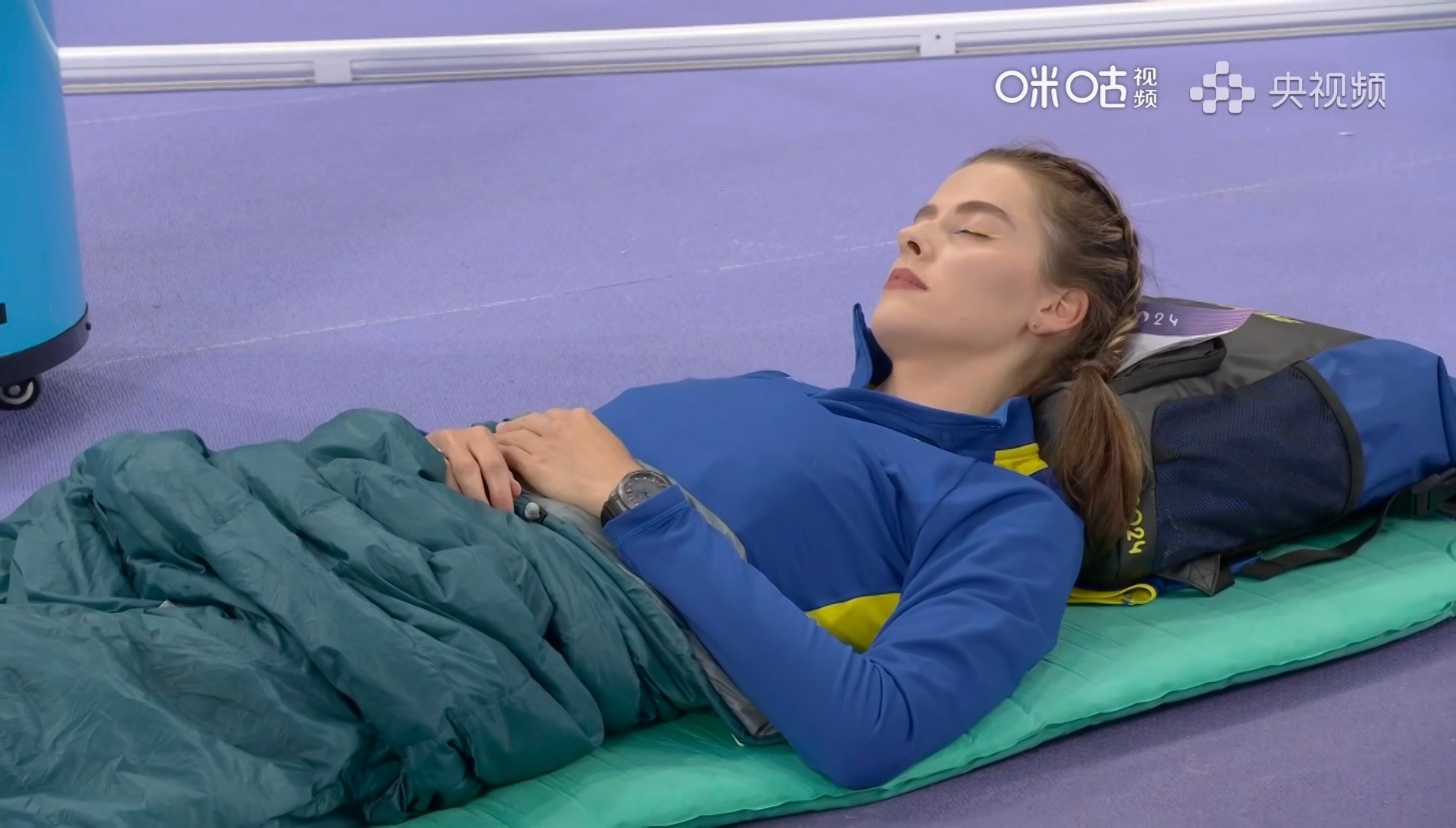 睡觉姐险胜看书姐，女子跳高决赛波澜不惊，坐等11号的男子跳高决赛了[doge]#