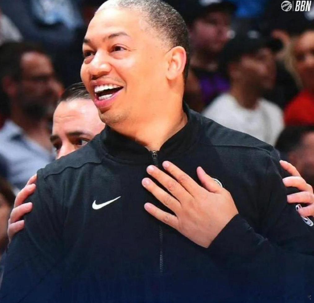 泰伦卢回应伦纳德无缘全明星泰伦卢直言过去六周伦纳德是NBA最好的球员！ 