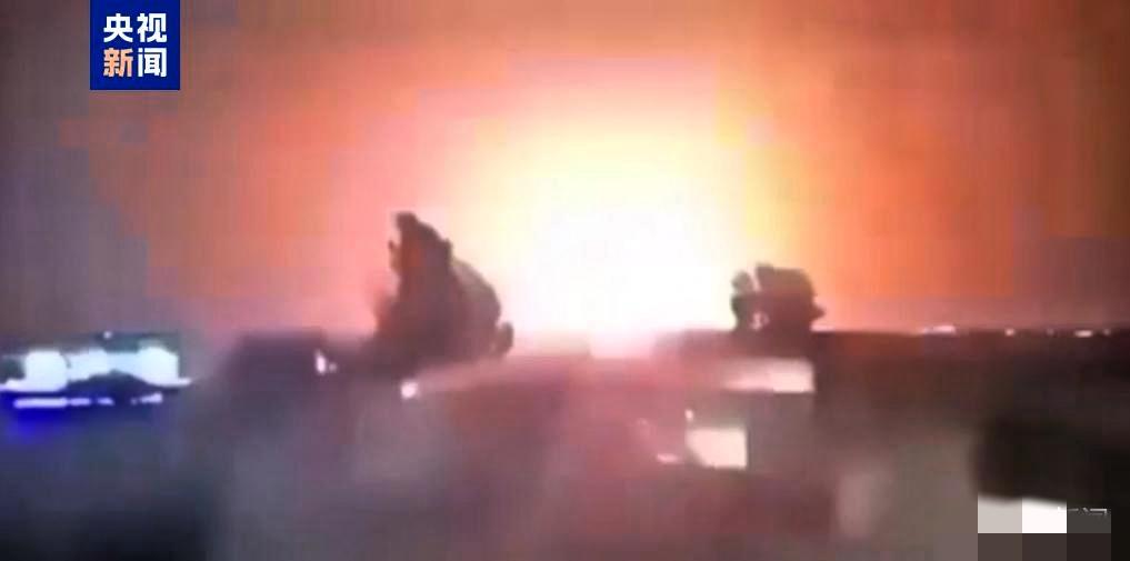 半夜放“大烟花”！伊朗这波偷袭太狠！

伊朗“沙赫德-136”无人机摸黑出手，美