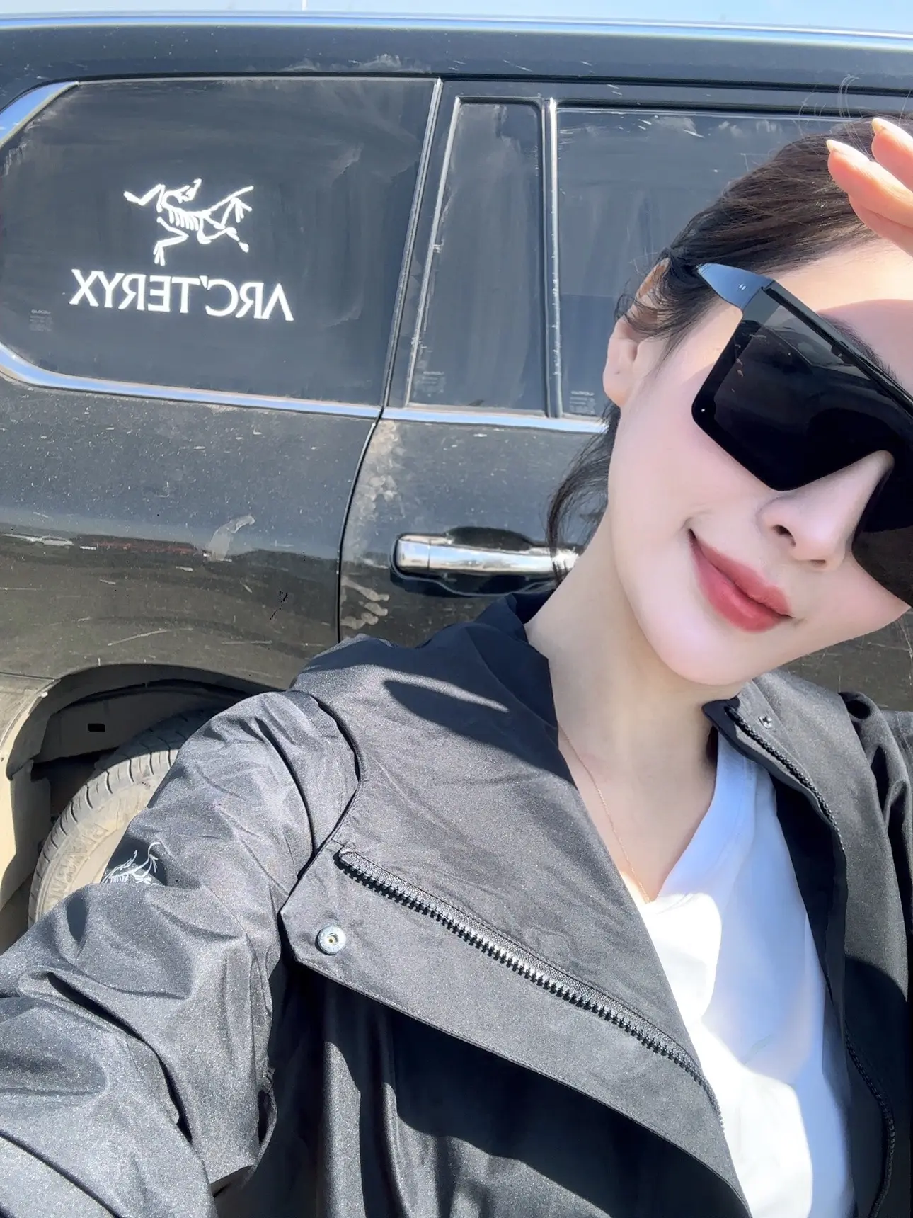 要么和灵魂共鸣的人相伴  要么和真诚的人硬碰硬  如果没有 单枪匹马又何妨