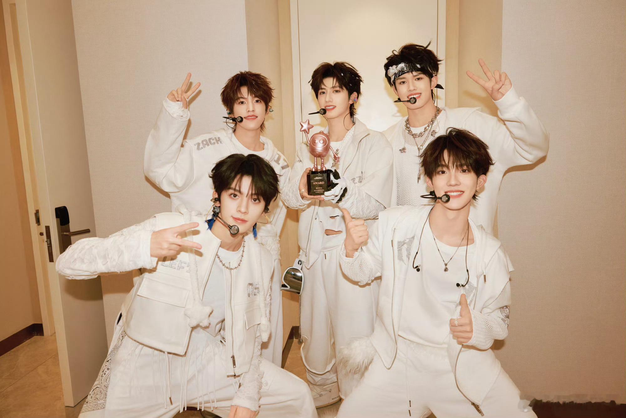 广州官宣时代少年团演唱会时代少年团明年还能跳动吗？广州看看我们三团登陆少年组合行