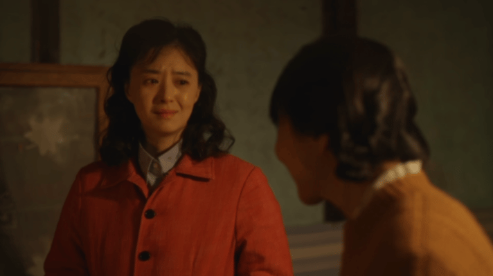#小巷人家今日开播# i群像看到最后真的感动了😭 短短两分钟，从父母辈间的深刻