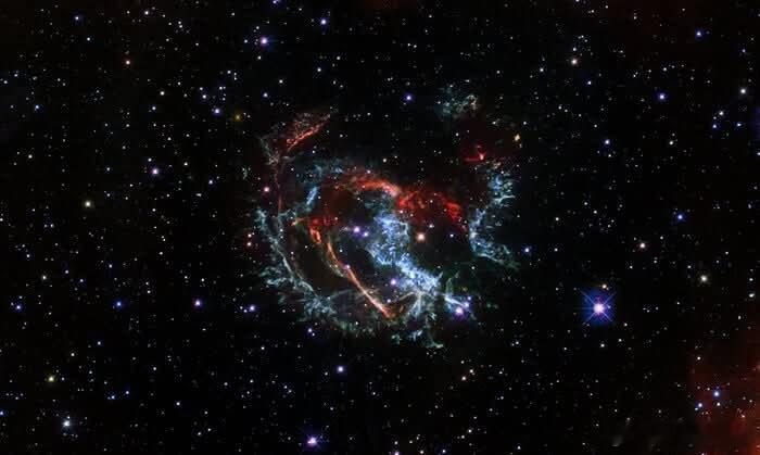 一颗恒星的爆炸余波：超新星遗迹 1E 0102.2-7219大约 1700 年前