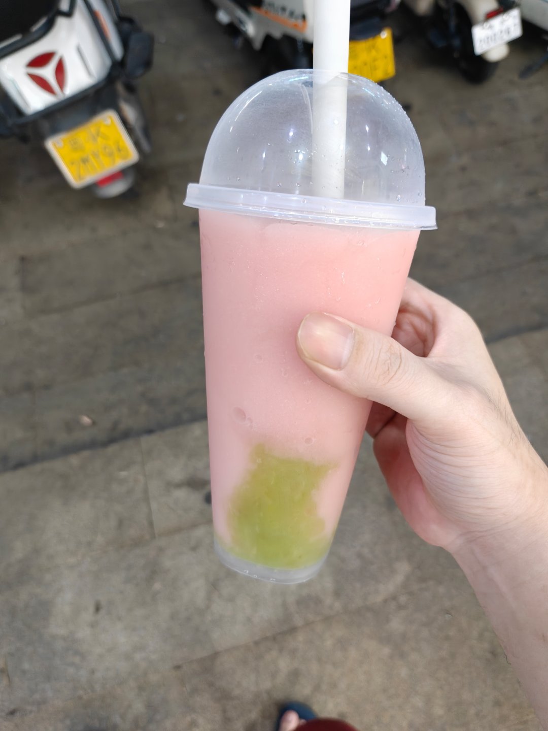 夏天，我爱喝点芭乐冰
