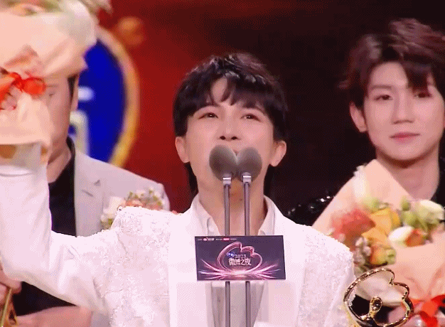 华晨宇演唱会损失和周深到底谁是歌王？