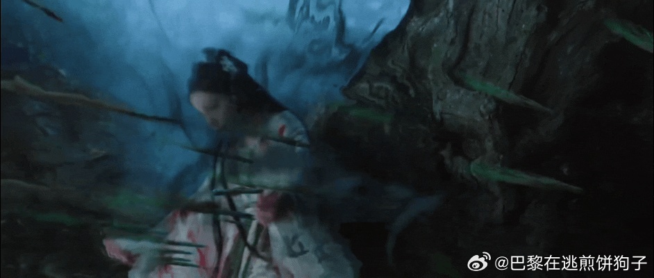 迪丽热巴新剧刚有触觉就挨钉子已经开始幻想贺思慕恢复法力后的场面了。那一身钉子的账