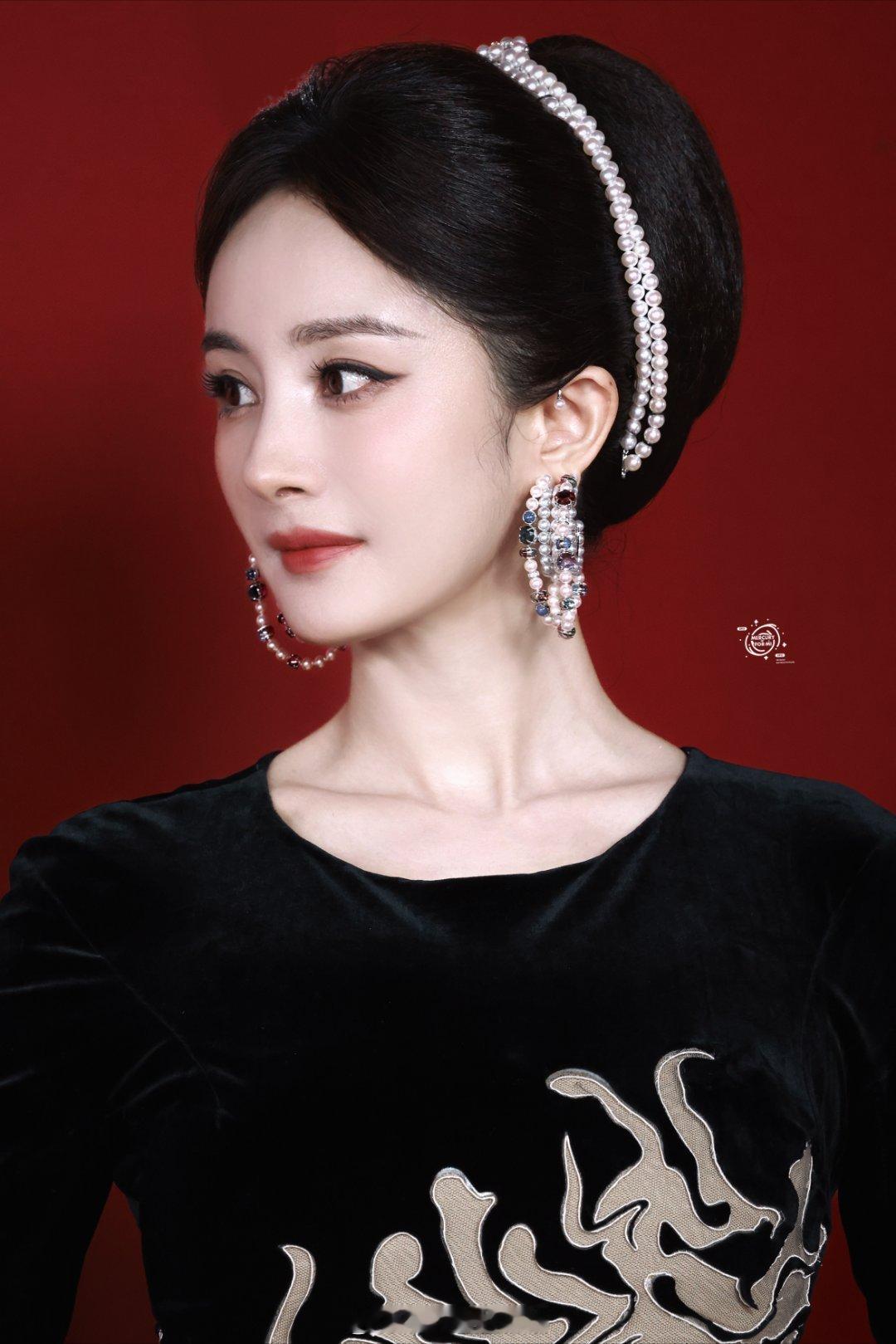 杨幂[超话] 冯湮儿🌷杨幂杨幂💐冯娷冯湮儿🌷杨幂杨幂💐冯娷冯湮儿🌷杨幂