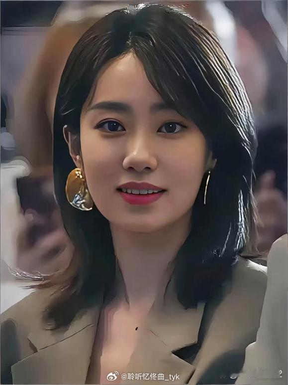 张小斐一生做对了十件事 1.跟对了一个老师——周星驰 2.信对了一个老师——贾玲