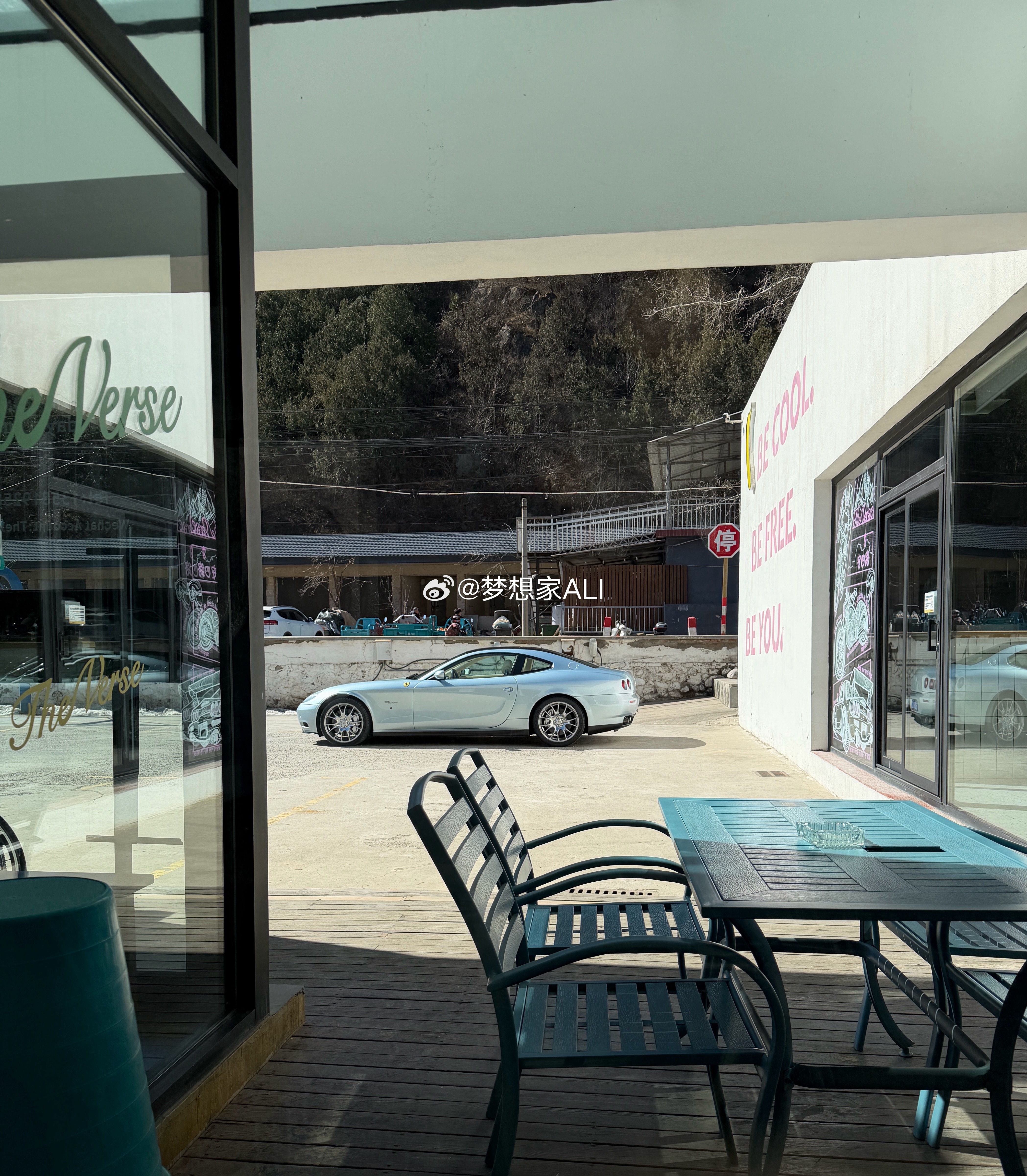 偶遇一台蓝色法拉利🧊真好看啊～梦想家ALI法拉利