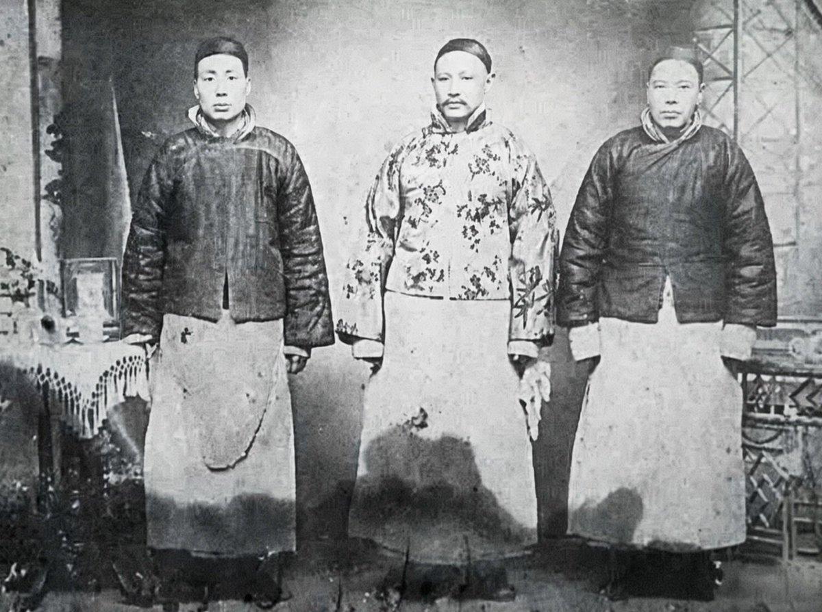 一个太平军的降将，死后被清廷追赠太子太保，谥忠烈，三地为他修建专祠。
程学启原为