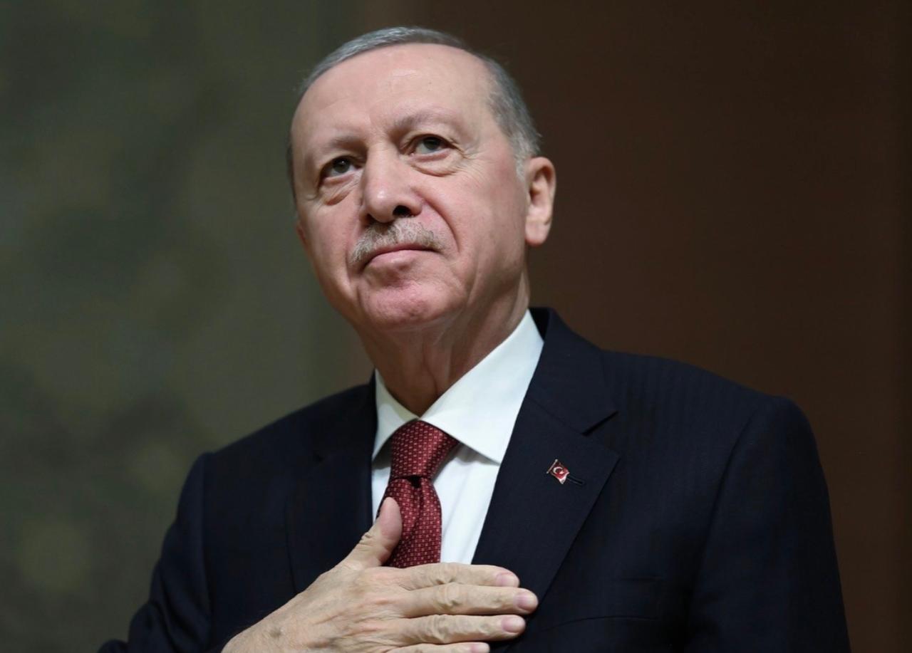 明白也晚了，也没办法，数字时代不是靠选边 ，骑墙就可以自立自主的老埃尔，找华为合