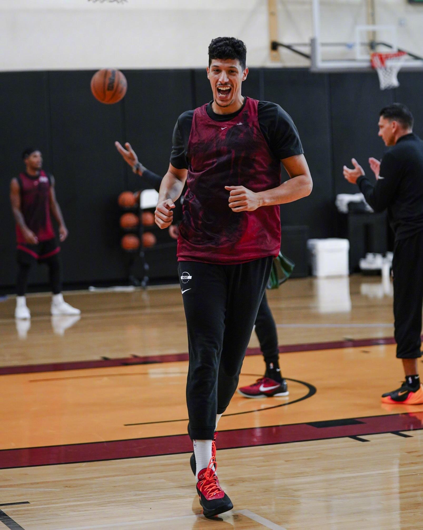 今天的训练场，气氛直接拉满！🗣️迈阿密热火[超话] | HeatNation 