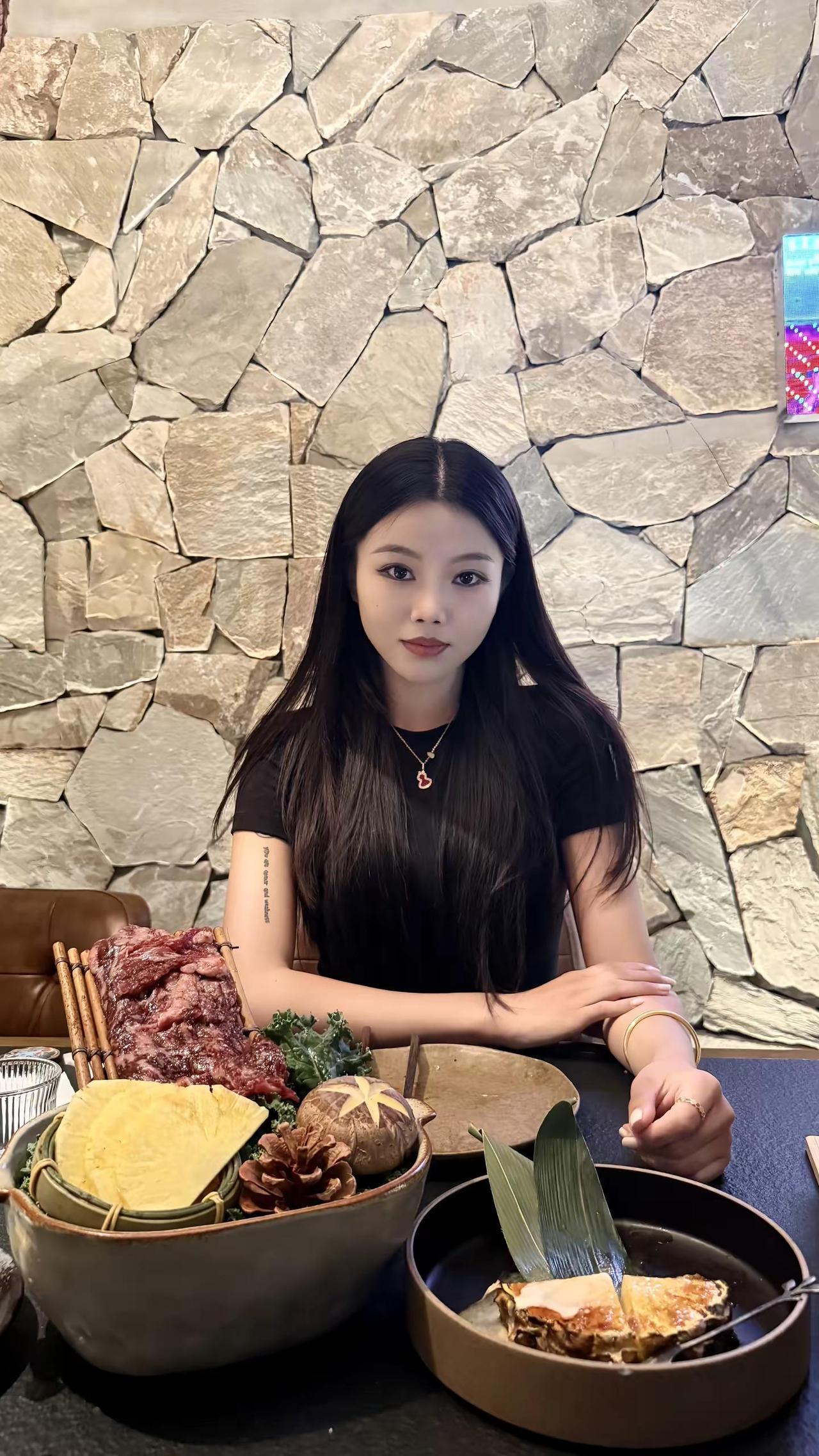 终于成了那个一边哭一边搞定所有事情的可爱女人老派少女的ootd 已婚女人出片圣地