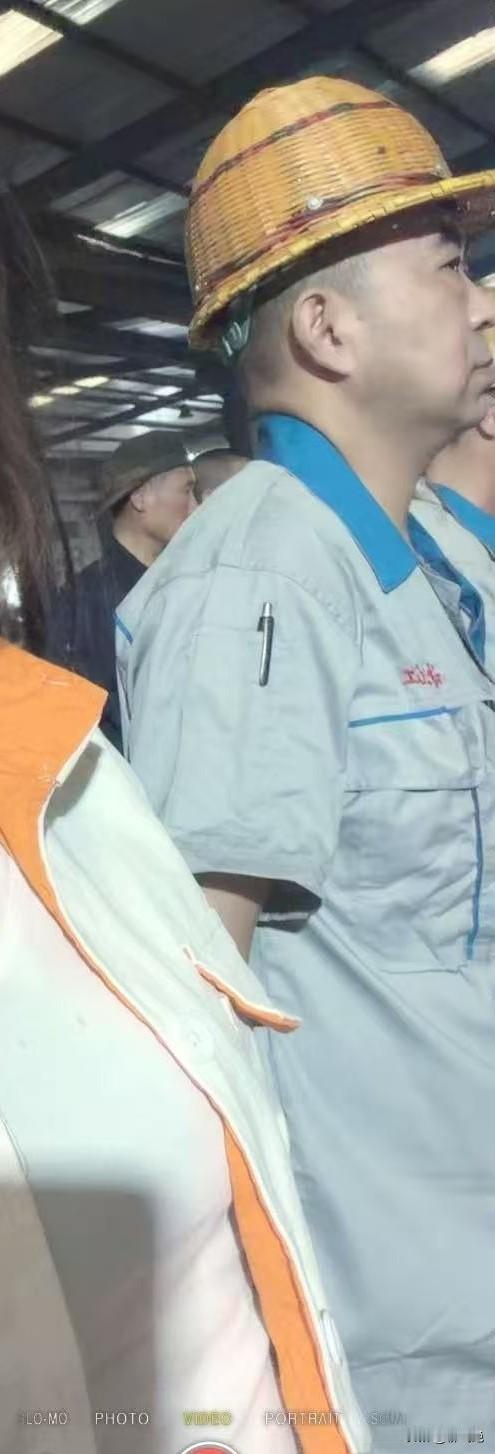 如果你的孩子不爱读书，又不听话怎么办？听听我说的这件事你就懂了。
我曾经见到一个