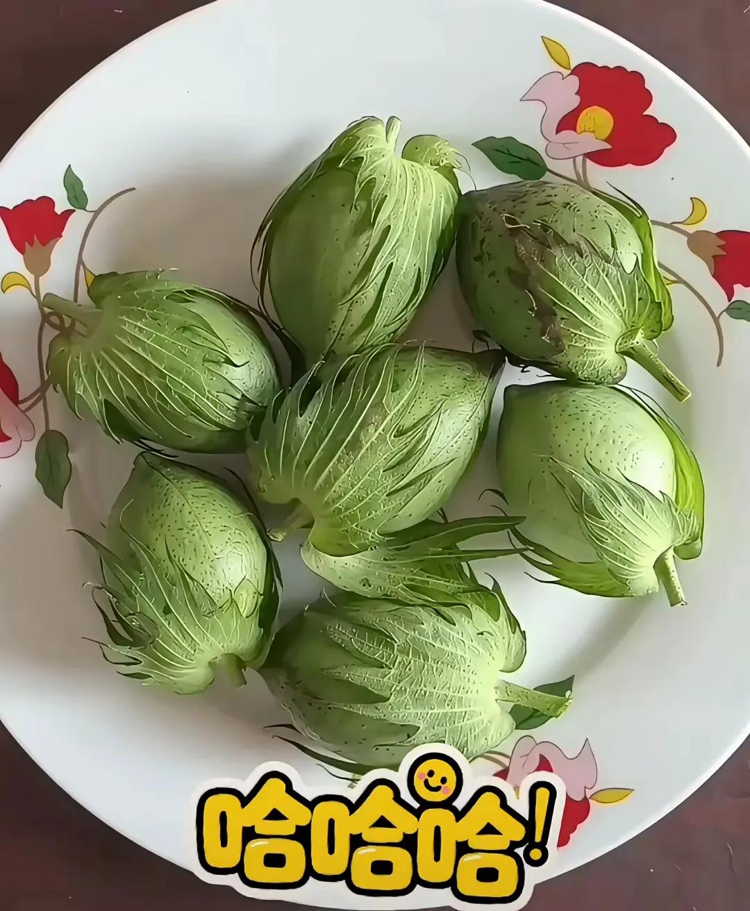 腌一下，

裹上面糊，

油炸15分钟，

整点小酒，

吃点喝点，

咦～
