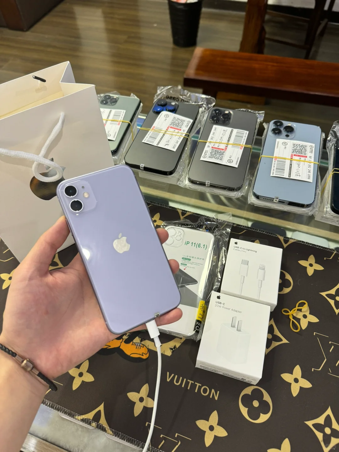 同城闪送苹果11紫色128G国行 电池100%靓机