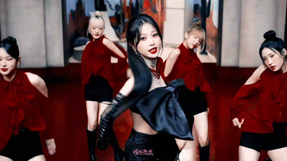 嘶哈嘶哈！！小辣椒欣欣我循环欣赏！！🥀 