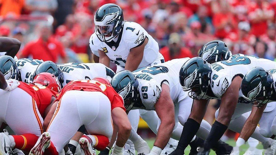 🚨老鹰一码拱将面临严厉吹罚🚨NFL的裁判们将对老鹰的一码拱战术采取更严格对吹