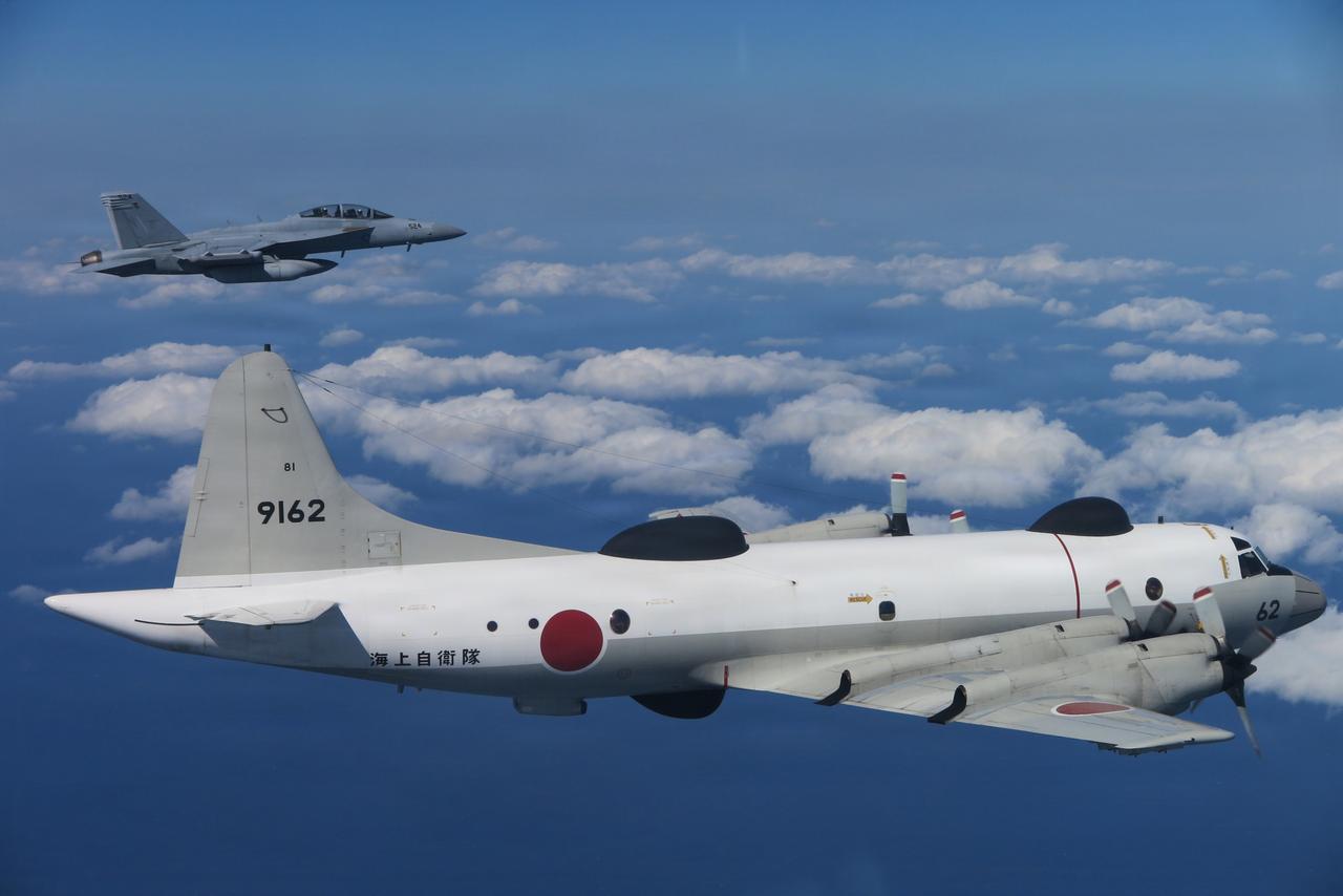 美国海军第135电子攻击中队（VAQ-135）“黑鸦”中队的EA-18G“咆哮者