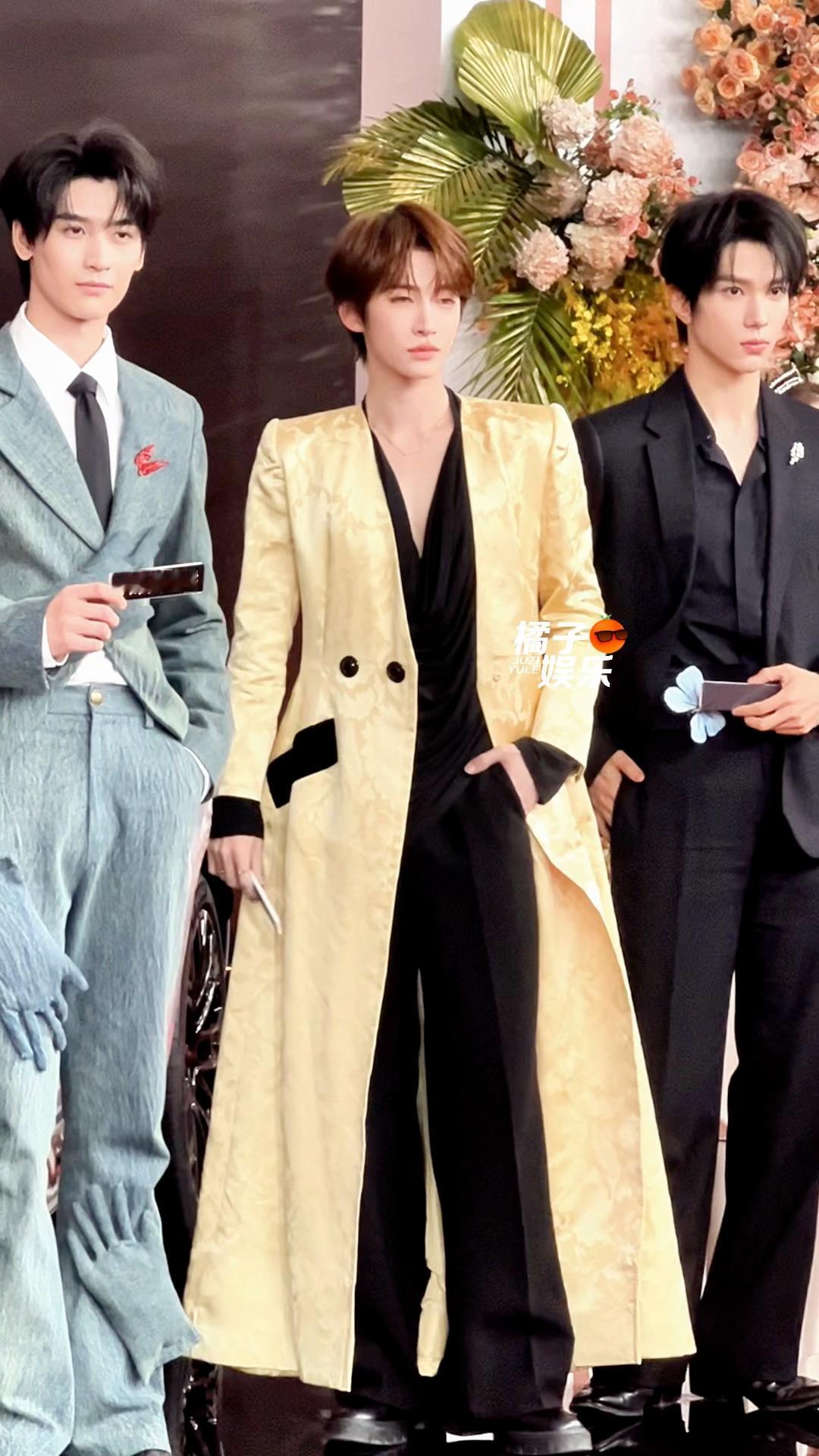 爱看一些小宇的眼神 有侵略性的、、🥵微博视界大会 ​​​