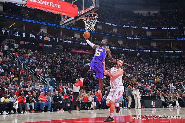 勒布朗-詹姆斯赛季最强一战！全场出战34分钟，14投13中，三分2中2，3罚2中