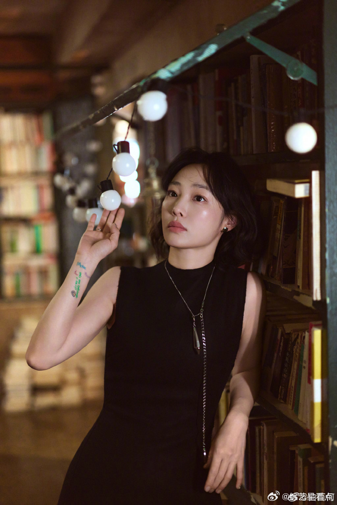 白百何腰臀比  真的是完完全全AI建模身材，白百何腰臀比，这就已经撩到了我的心巴