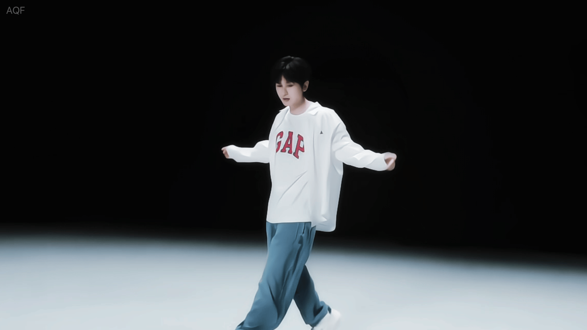 截修gap青春男大动图组每一个节奏都舞在我的心巴上成毅