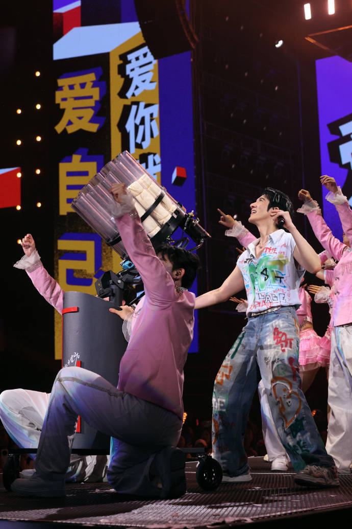 王力宏杭州演唱会预售售罄王力宏杭州演唱会售罄 抢票前胸有成竹，抢票后怀疑人生。大