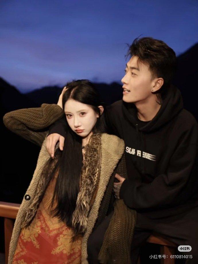 薛小婉任权领证 原来兜兜转转的意义，是为了在最合适的时间握紧彼此的手！薛小婉任权