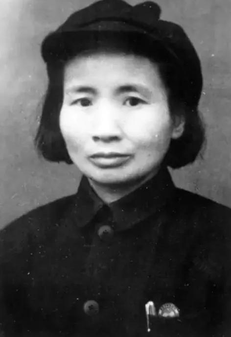 1960年冬天，中央监察委员会副书记钱瑛远赴甘肃考察，一场意外的迷路，竟成了60