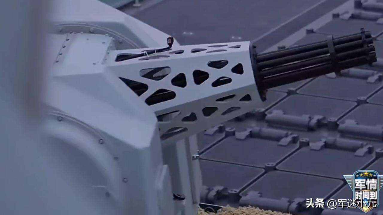 万吨大驱109东莞舰高清画面公开，近防炮安上了新设备？网友表示：没毛病，很实用！
