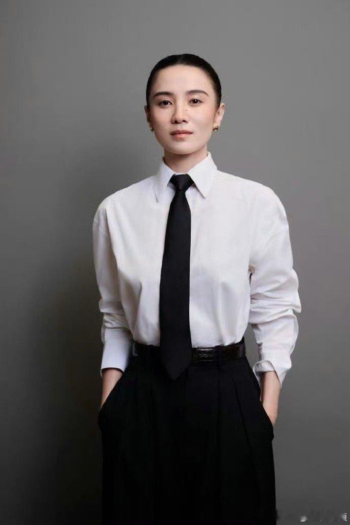 宋佳获导协年度女演员宋佳凭好东西获导协年度女演员宋佳简直就是时代女性的楷模，恭喜