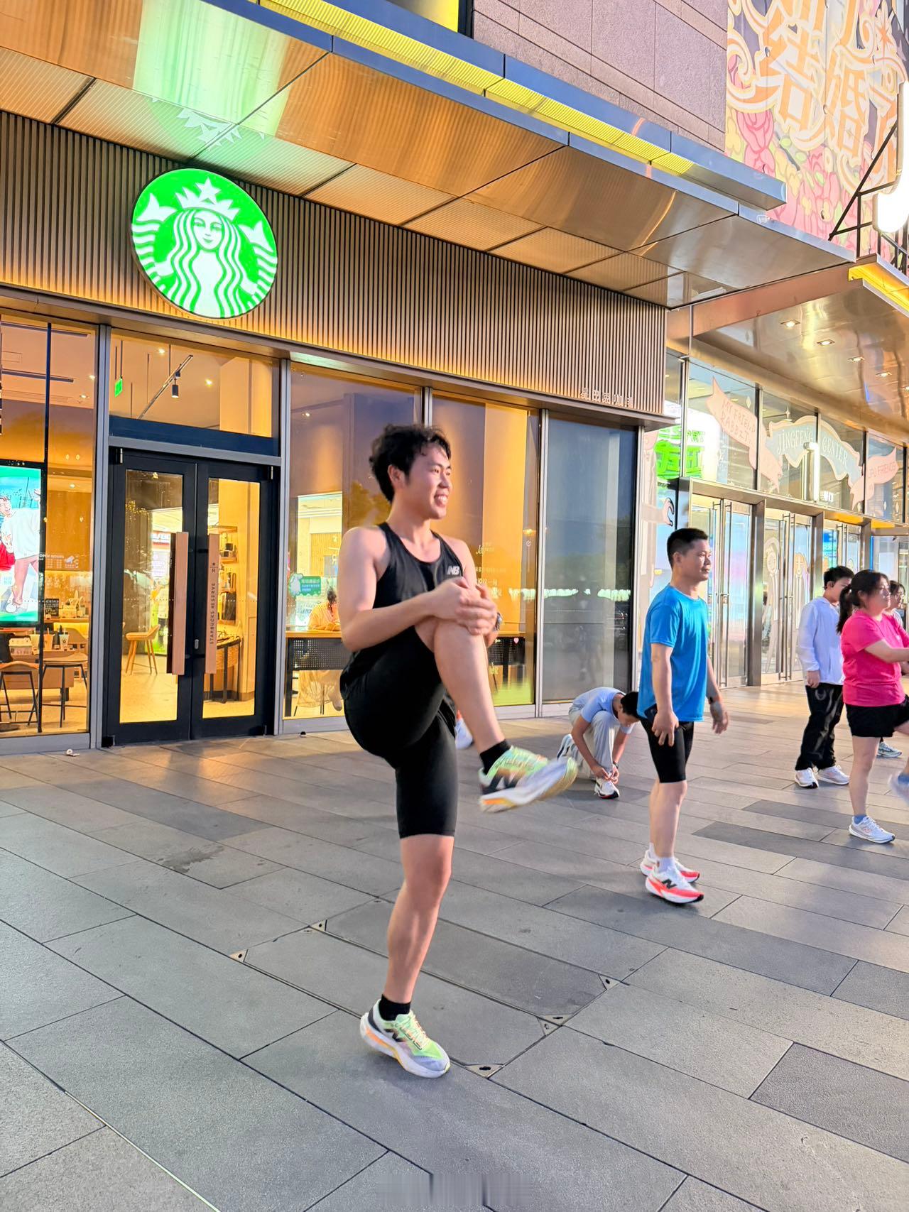夏天就应该跑起来出出汗 免费桑拿运动就是坚持即可开跑跑步之声 南京·龙湖南京河西