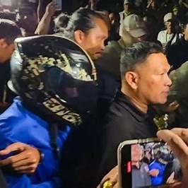 8月1日，泰国总理阿努廷取消了当天原定安排，随后乘坐直升机赶往命案现场，他在讲话