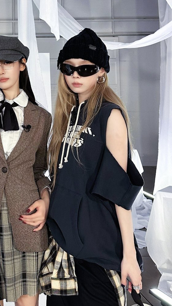 -ˋ⭑We Flash ⚝ᯓ👠👜👖 