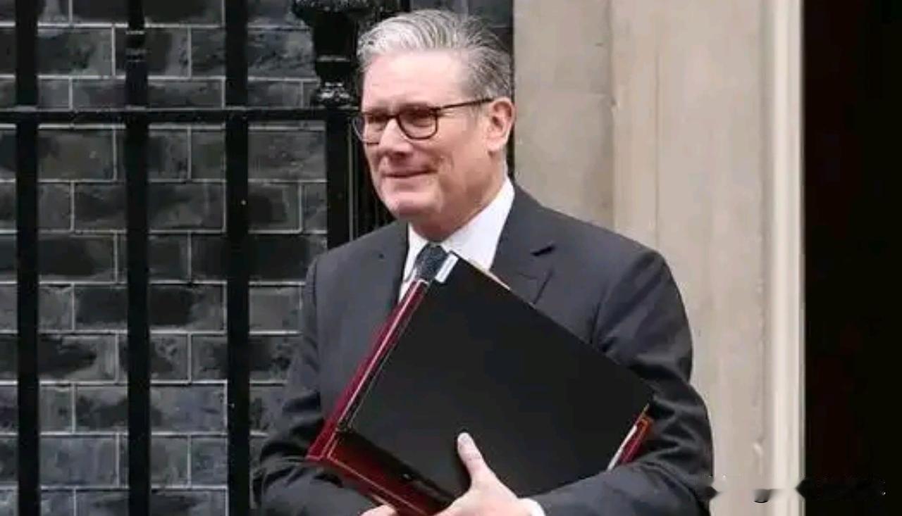 英国外交“自困”：斯塔默访华计划搁浅背后的深层剖析

在国际外交的舞台上，英国首