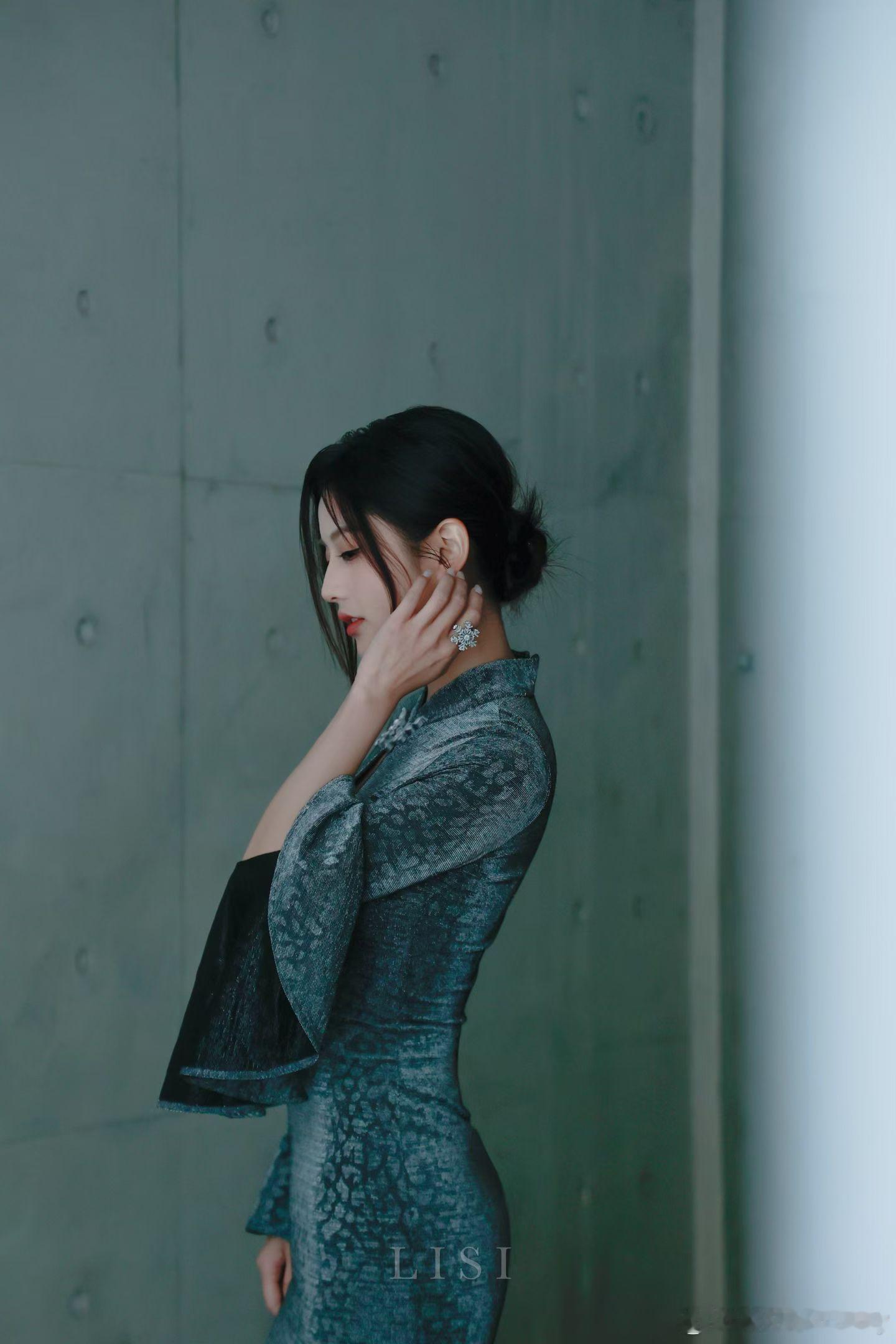 影-👗 
