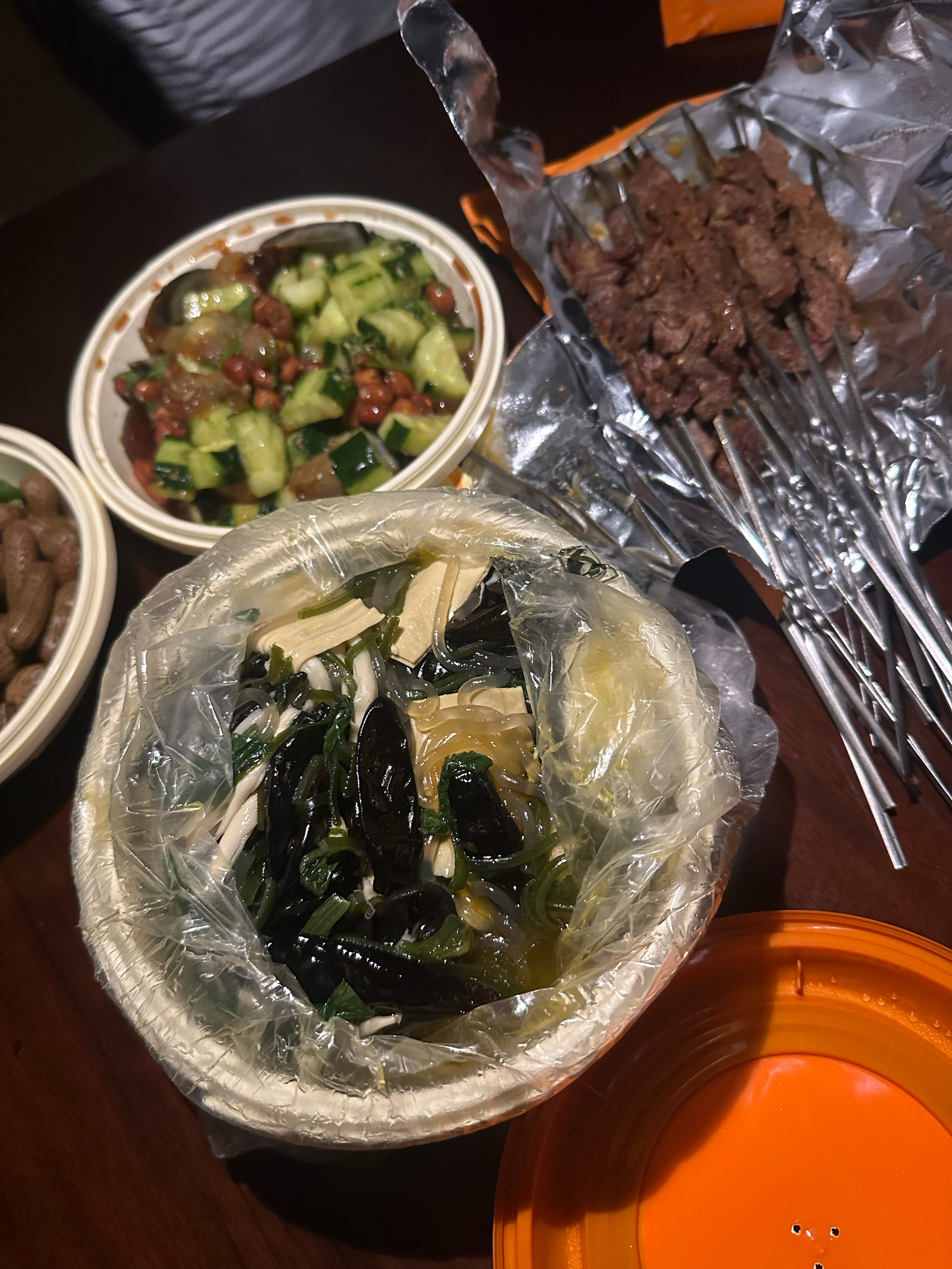 糕某睡了，我们金碧辉煌了。 